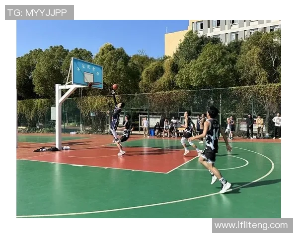 洪山体育馆篮球培训助力青少年成长提升篮球技能与团队合作精神